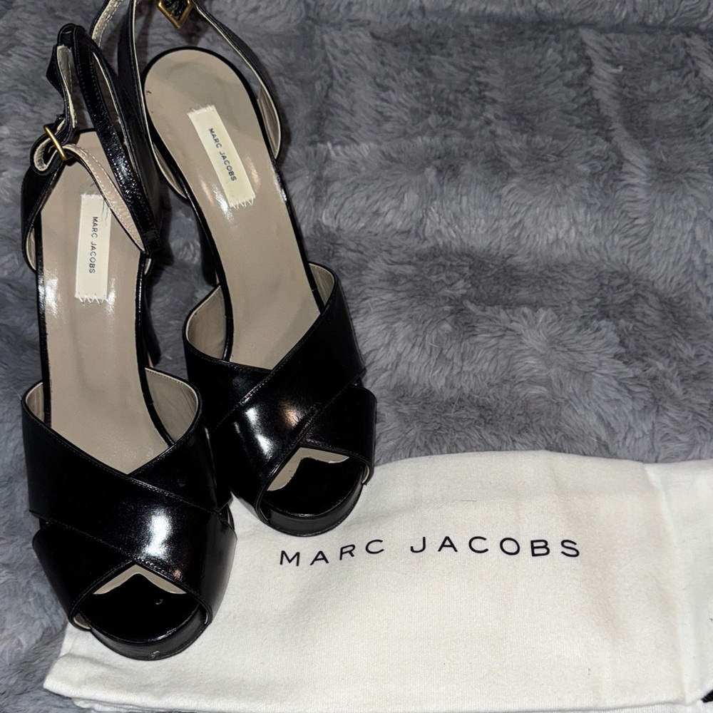 Marc Jacobs Glossy Black | Heels size 39